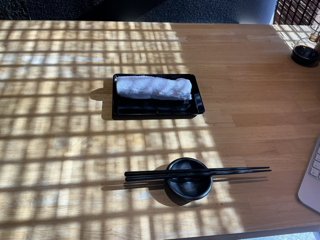 魚義のテーブルセット