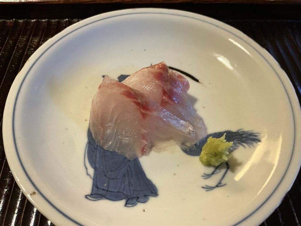 鎌倉北じまのイサキのお造り