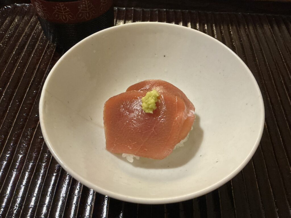 鎌倉北じまのキハダマグロの漬け丼