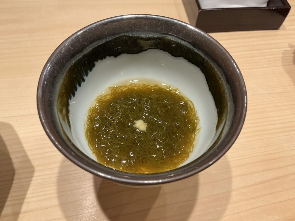 鮨結う翼のモズク