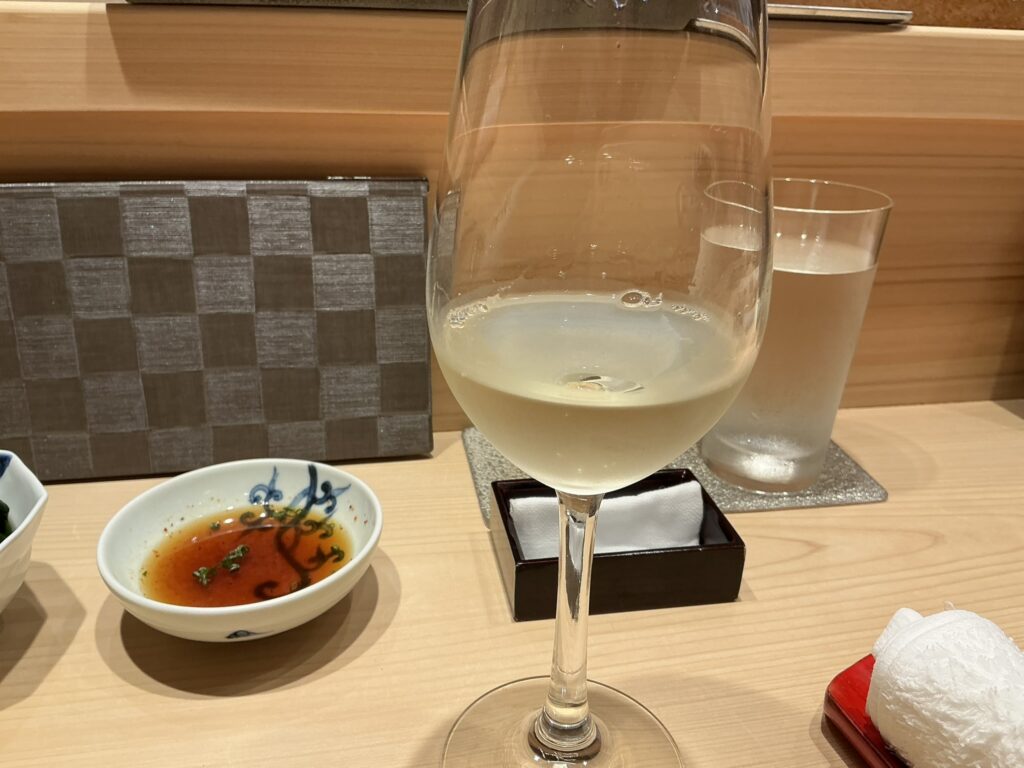 鮨結う翼の白ワイン