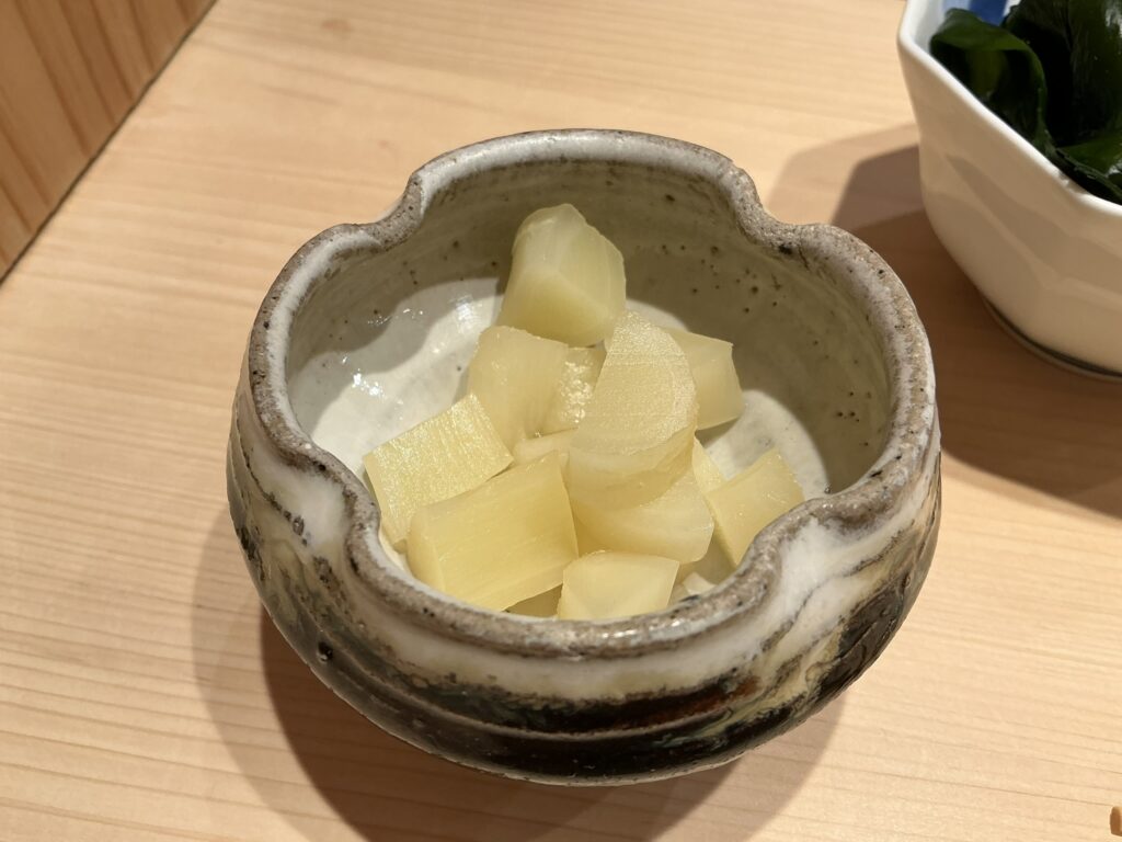 鮨結う翼のガリ