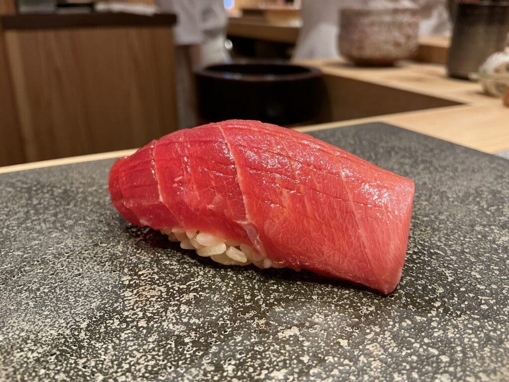 鮨結う翼の中トロ