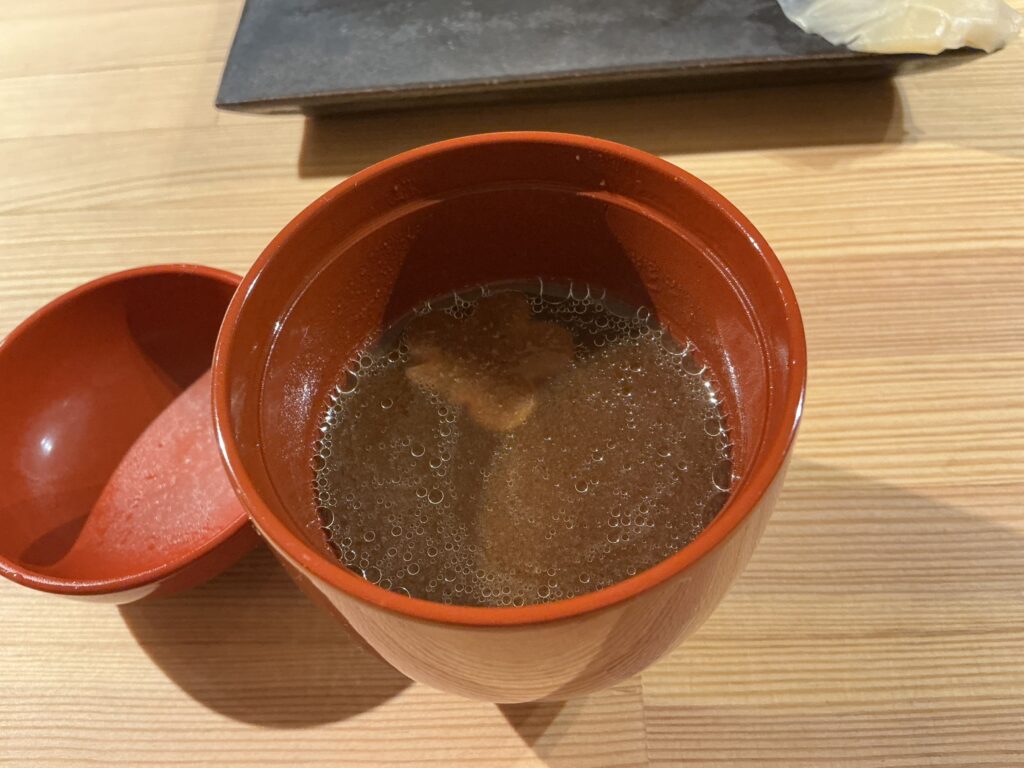 寿司こまちの赤出汁