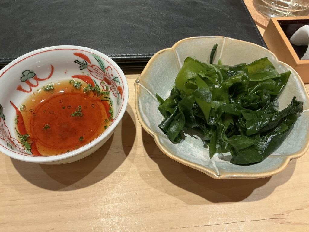 鮨結う紬のワカメ