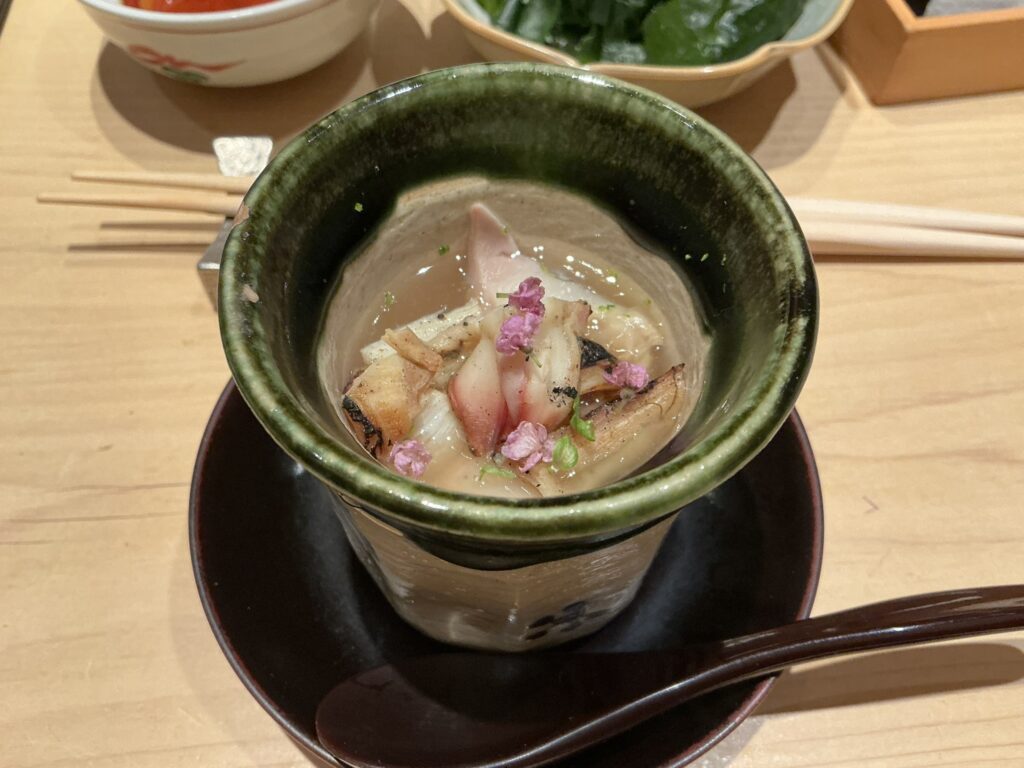 鮨結う紬の茶碗蒸し