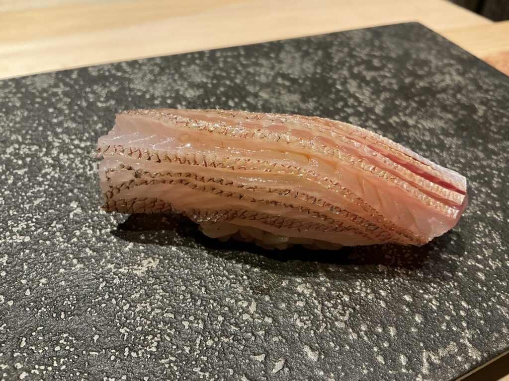 鮨結う紬のカスゴ