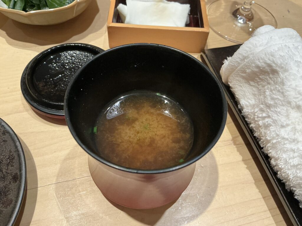 鮨結う紬のお椀