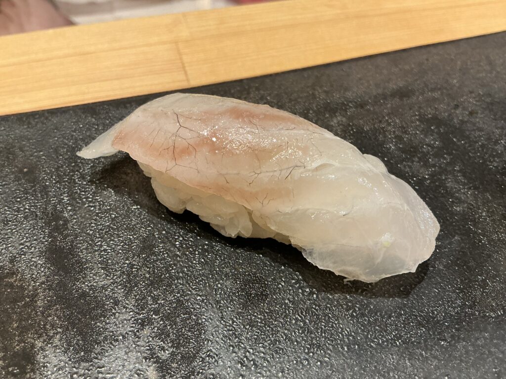 寿司こまちの鯛一郎くん