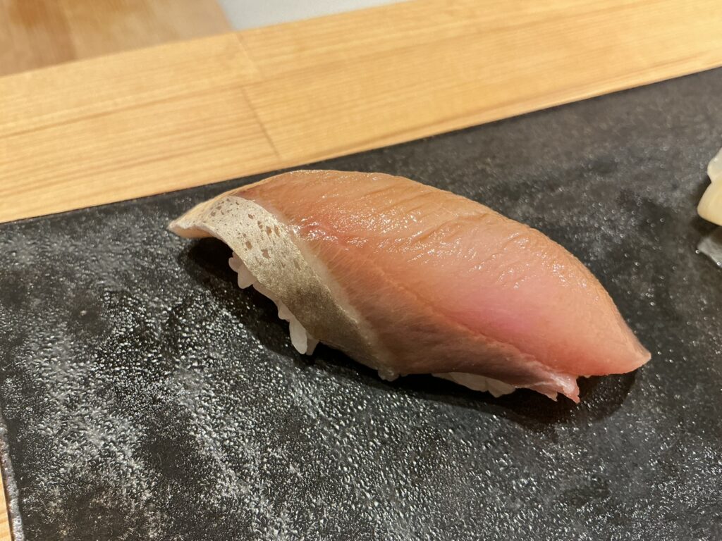 寿司こまちのブリ