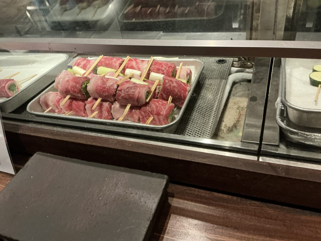 焼とりの八兵衛の店内