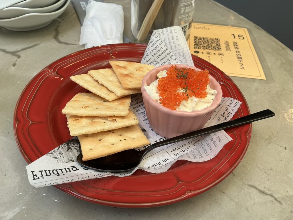 井の頭テラスHONOOのタルタルたっぷりクラッカー