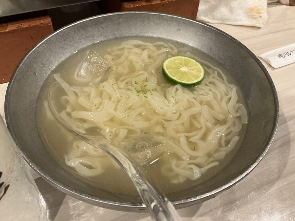 焼肉三宝苑の昆布水冷麺