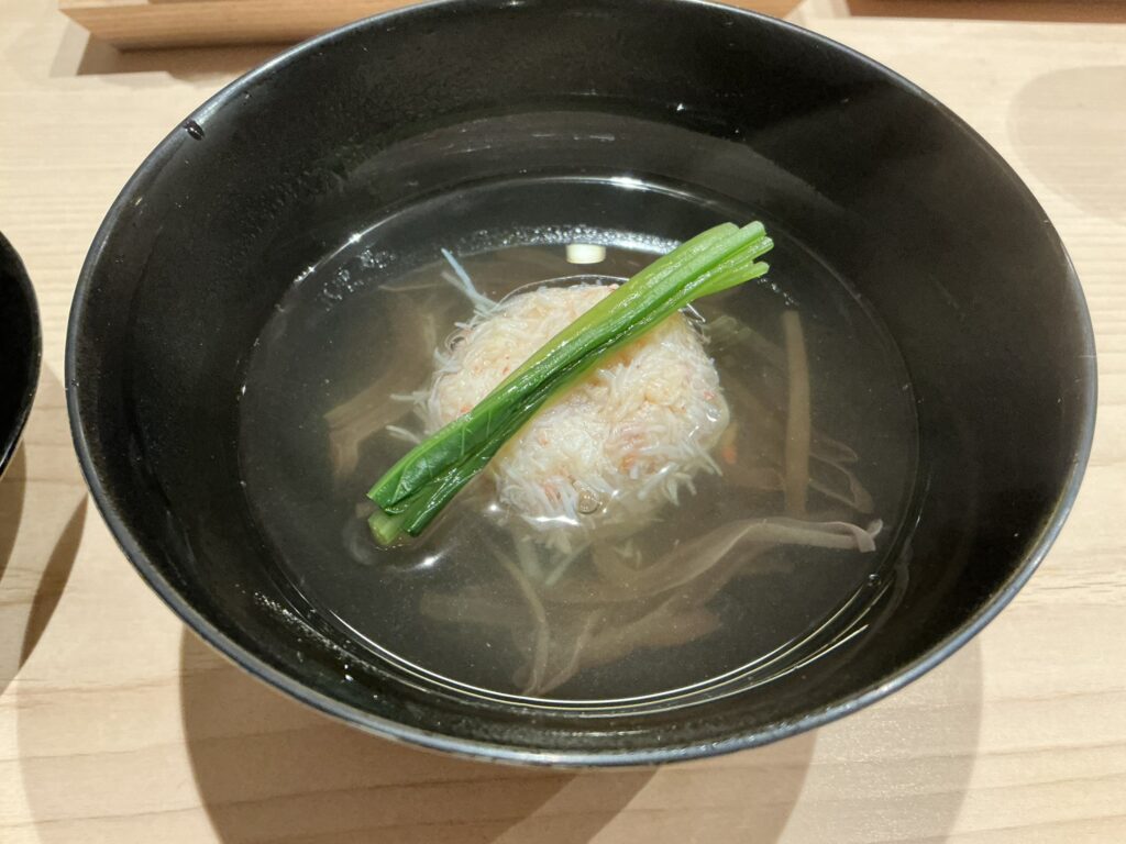 鮨一喜のケガニ