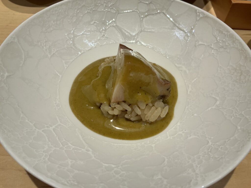 鮨結う紬のアワビ