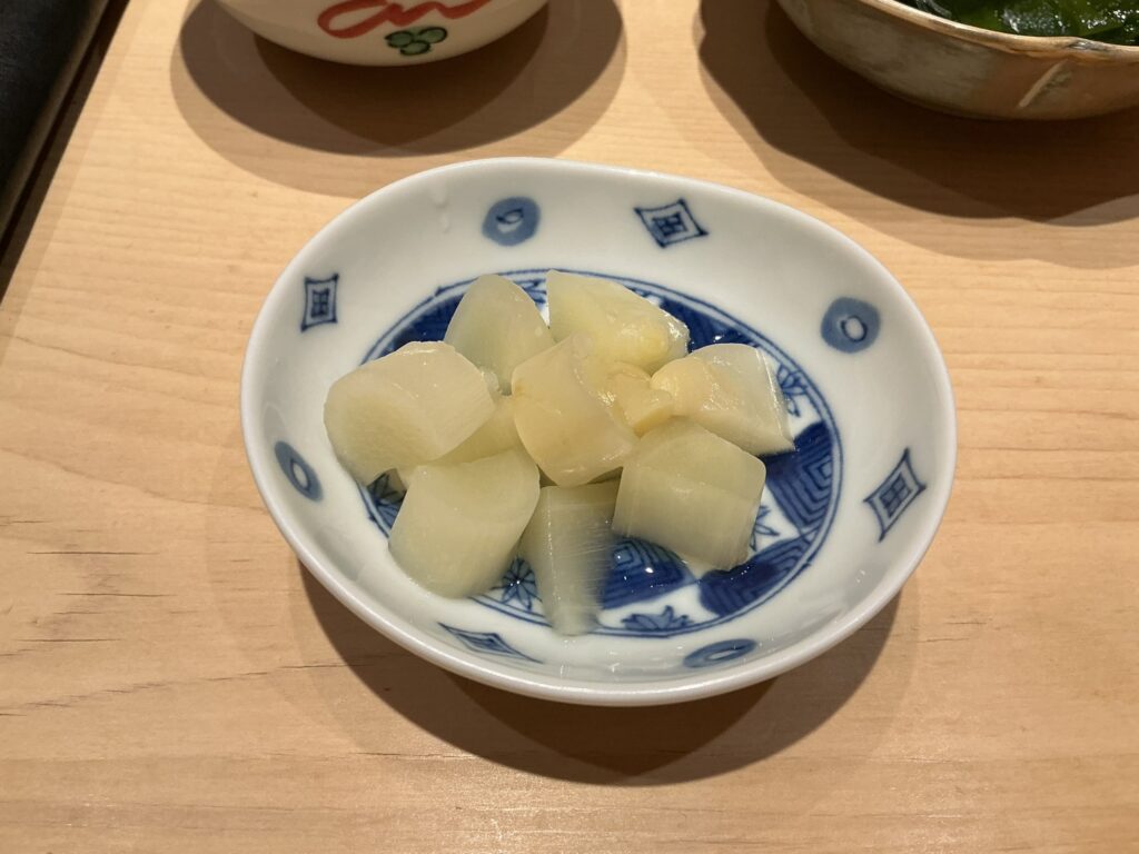 鮨結う紬のガリ