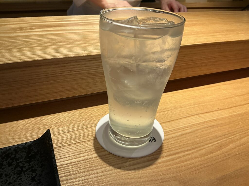 銀座幸の羽のレモンサワー