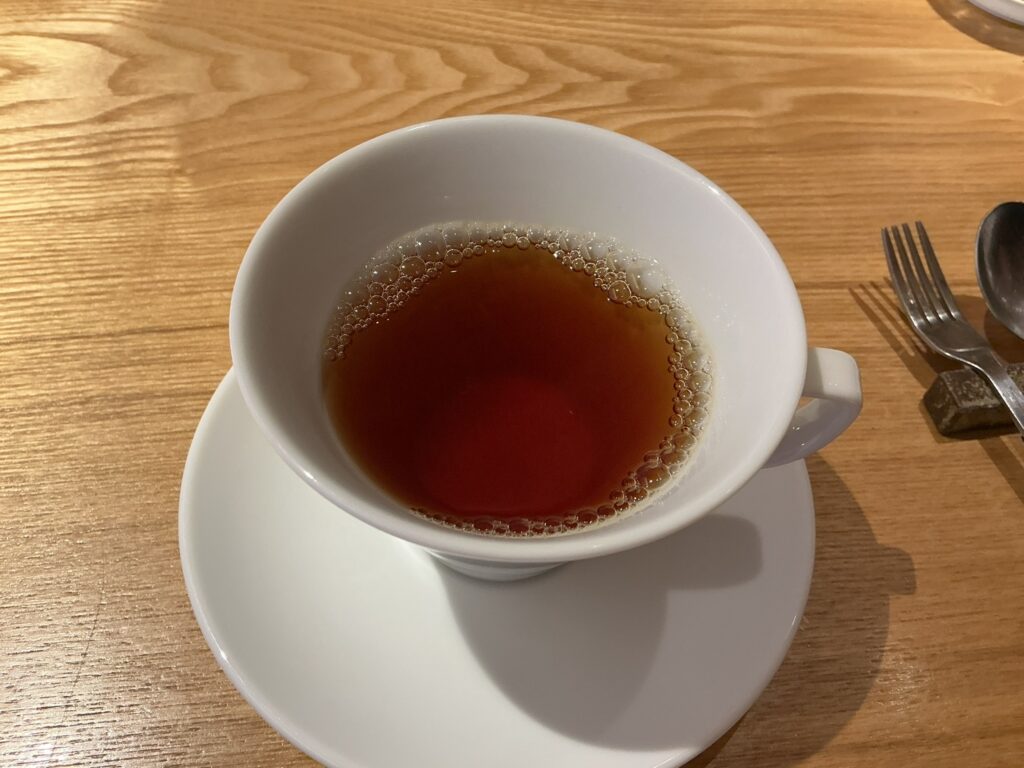 銀座幸の羽の紅茶