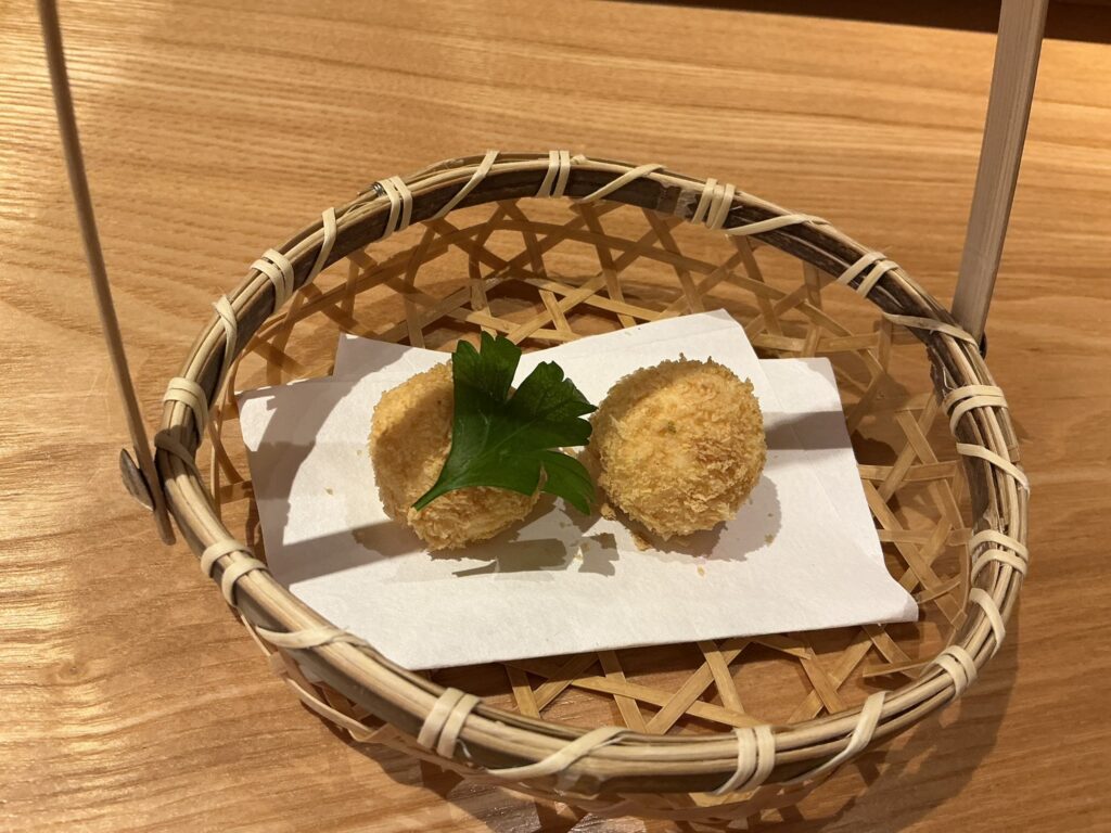 銀座幸の羽のチーズケーキのコロッケ