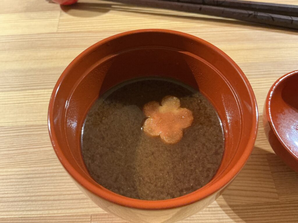 寿司こまちの赤出汁