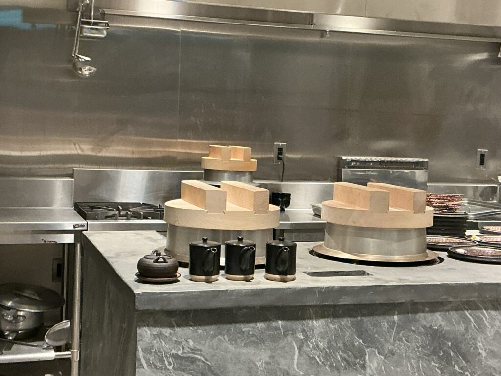 東京とんかつがぶうの店内