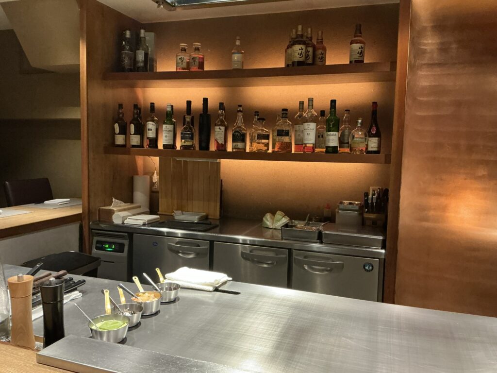 鉄板焼美安の店内