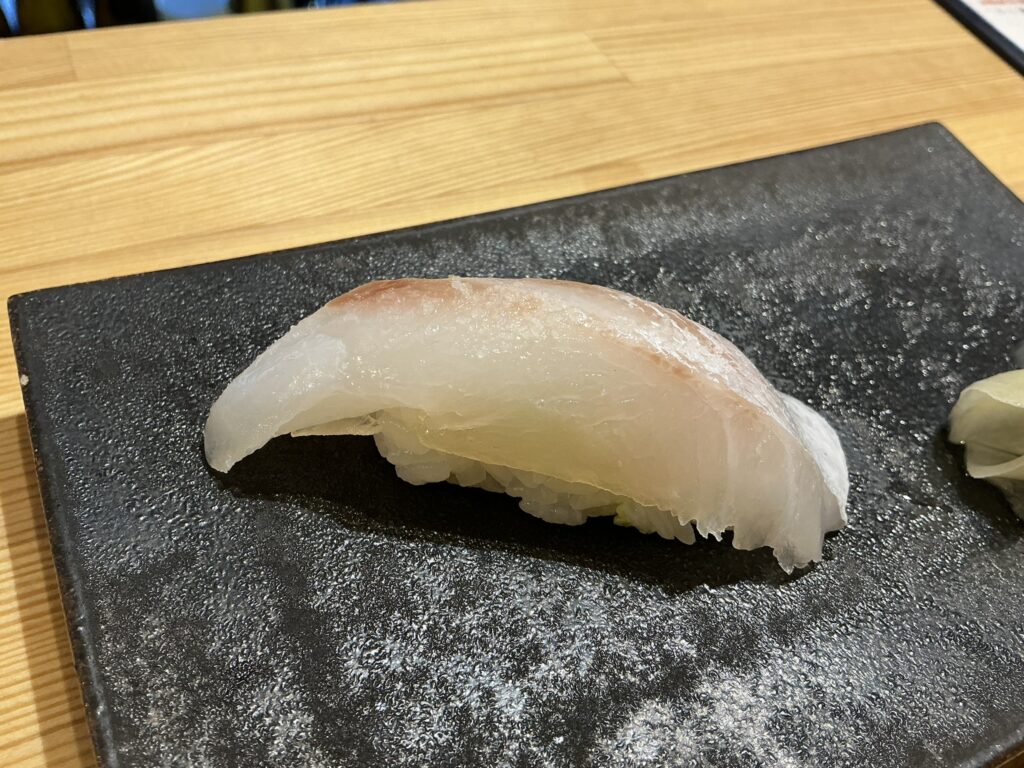 寿司こまちの鯛一郎くん