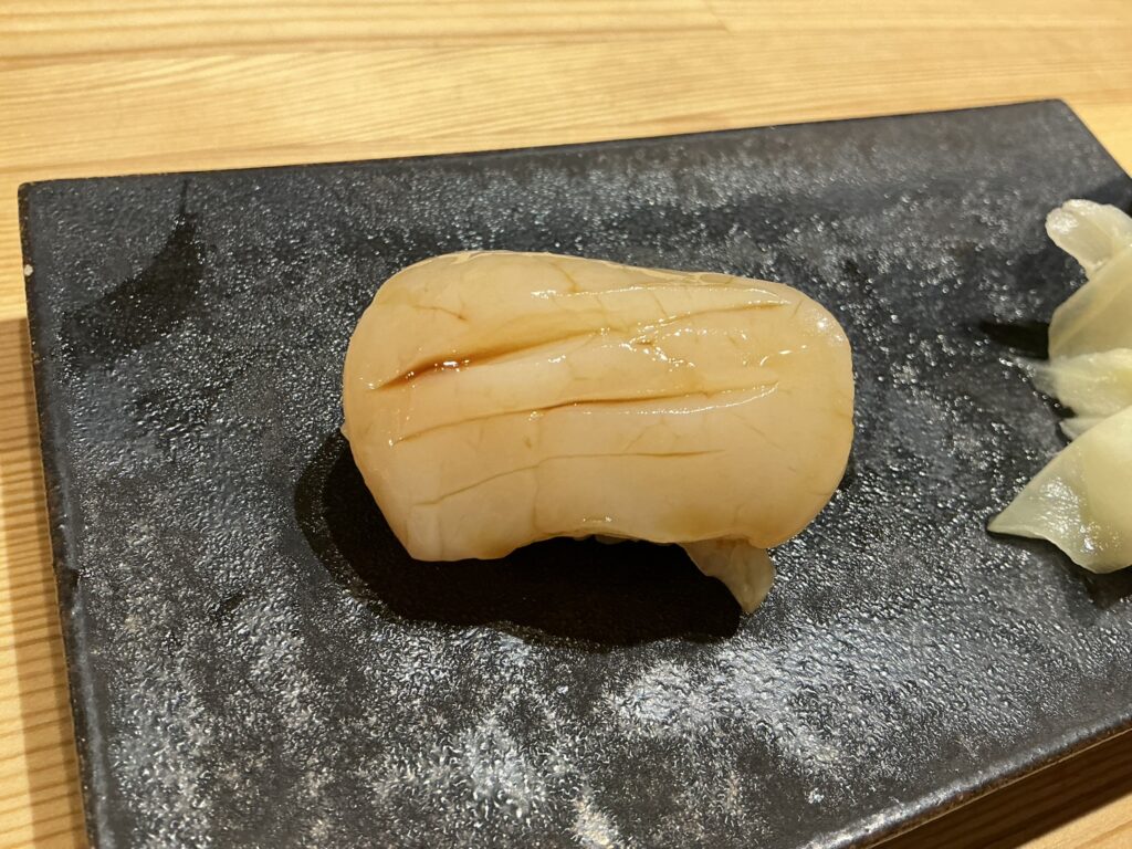 寿司こまちのホタテ