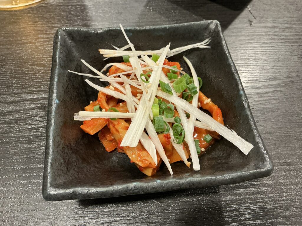 赤身焼肉ホルモン研磨のメンマキムチ