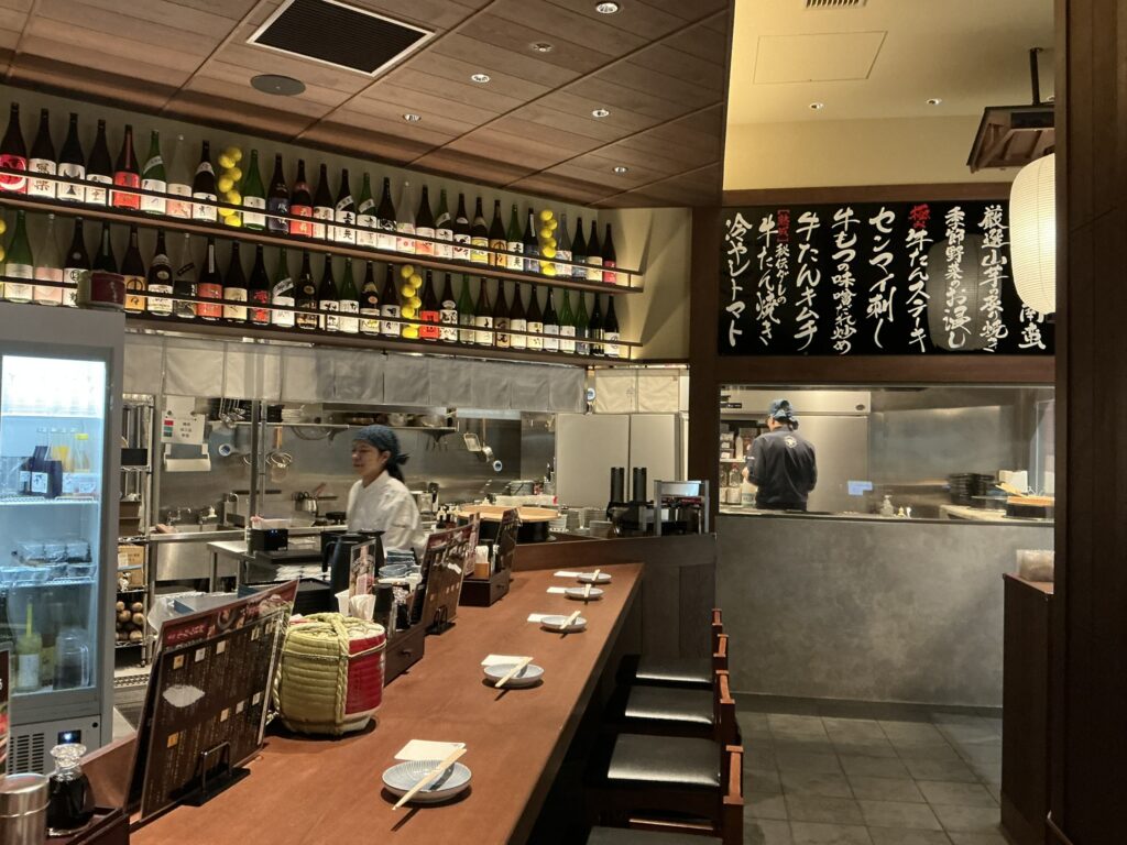 たん乃助酒場の店内