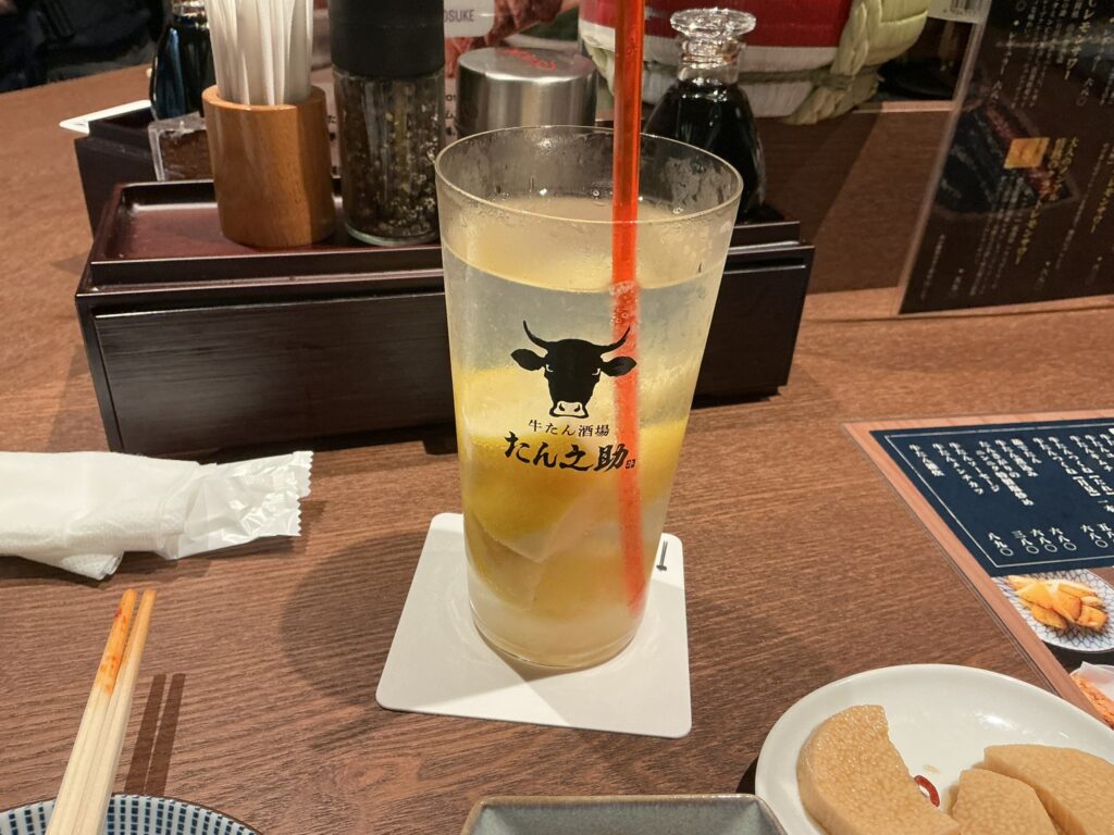 たん乃助酒場のレモンサワー