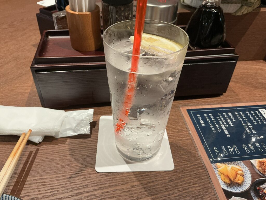 たん乃助酒場のレモンサワー