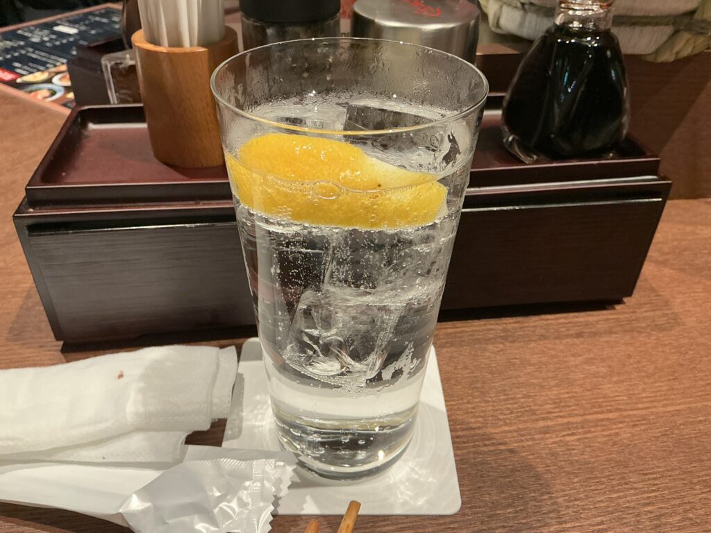 たん乃助酒場のレモンサワー