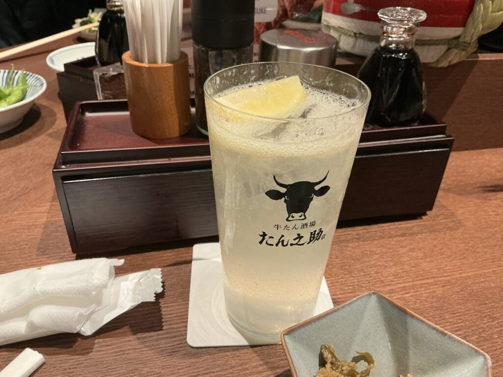 たん乃助酒場のレモンサワー