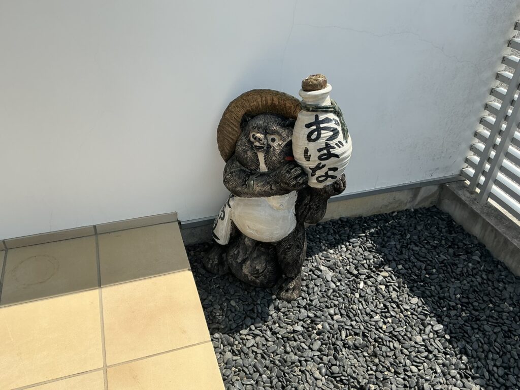 鮨おばなのタヌキ