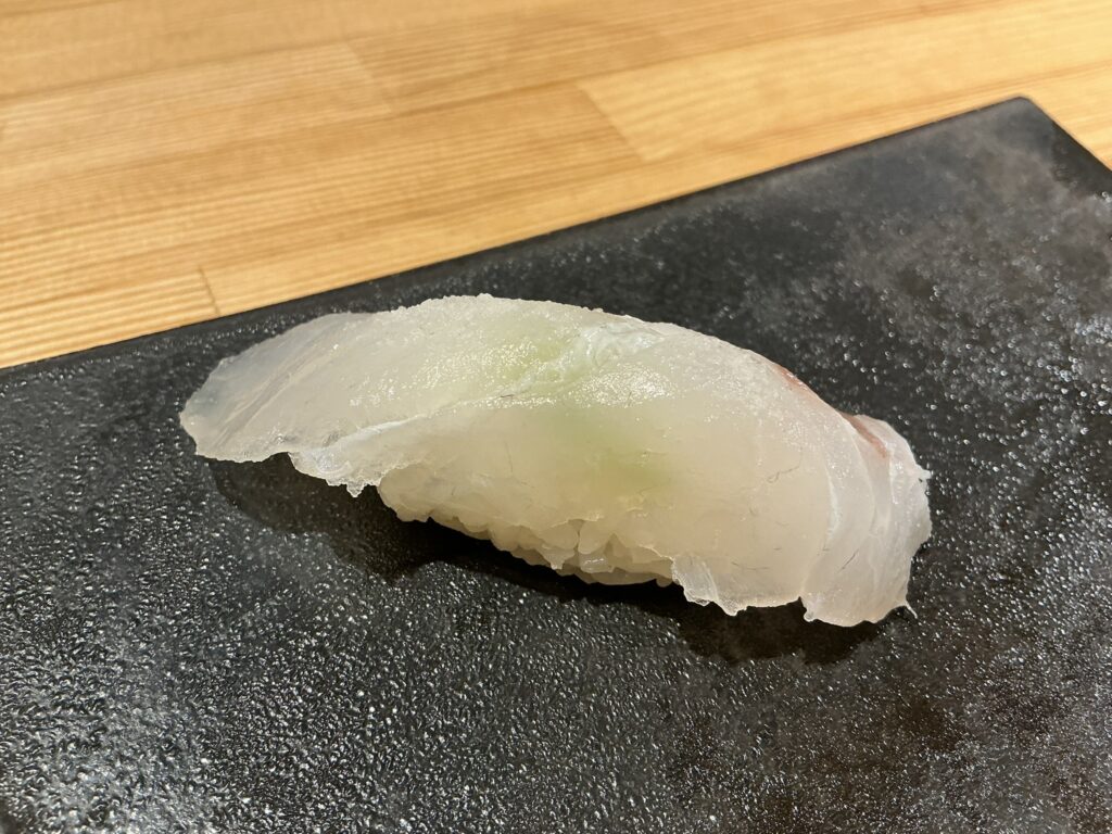 寿司こまちの鯛一郎くん