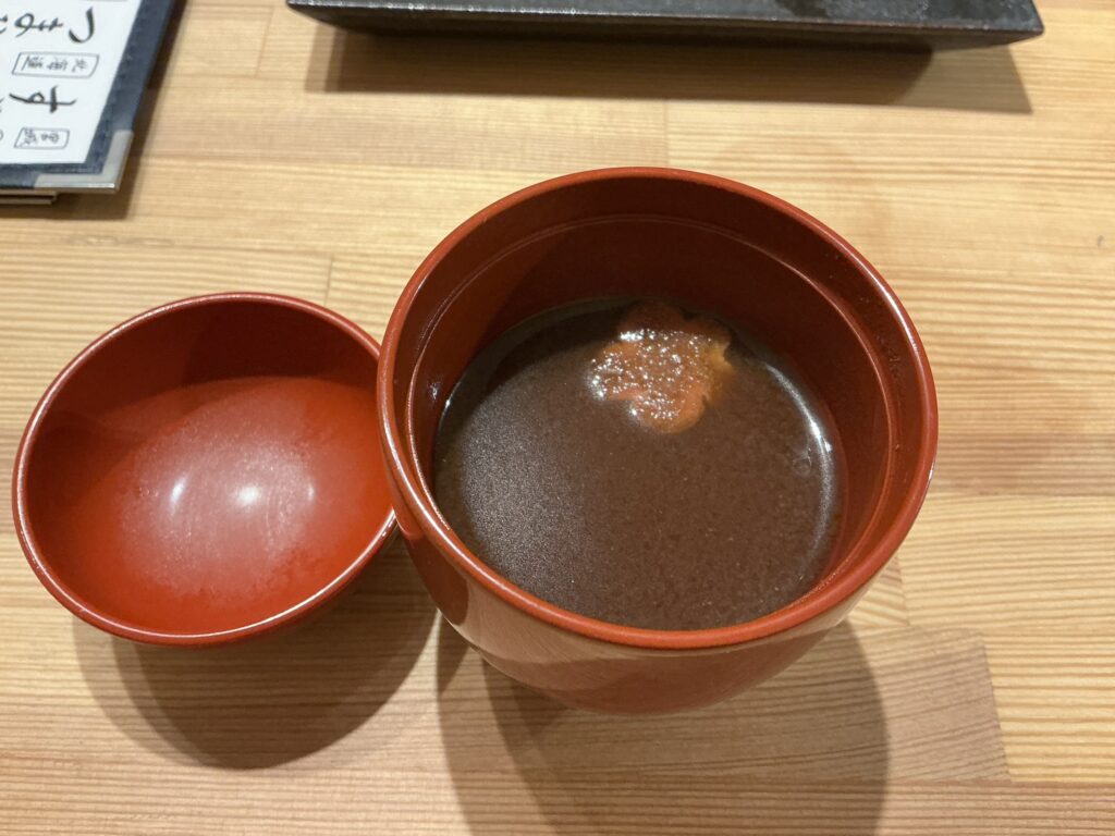 寿司こまちの赤出汁