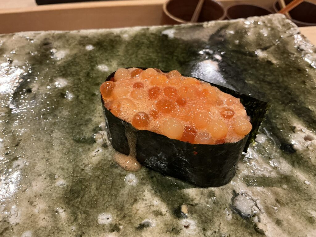 鮨桂太のイクラ
