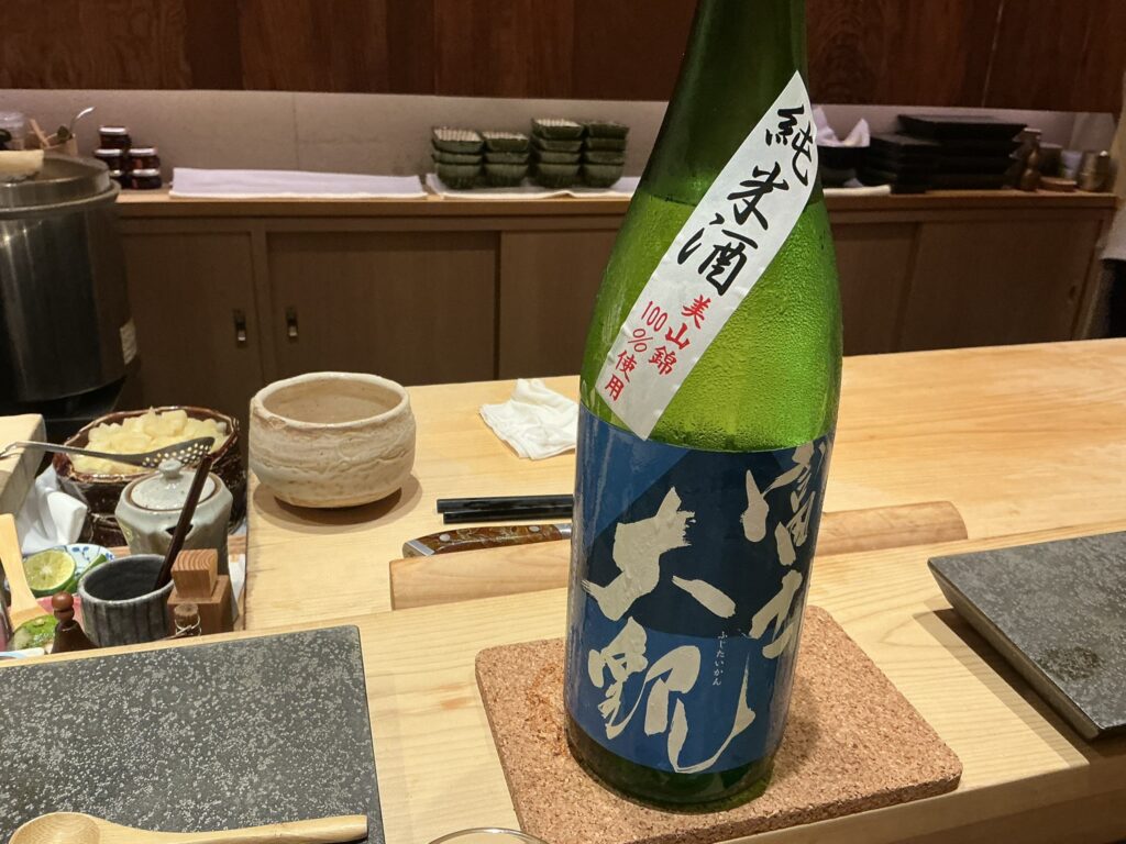 鮨結う紬の日本酒