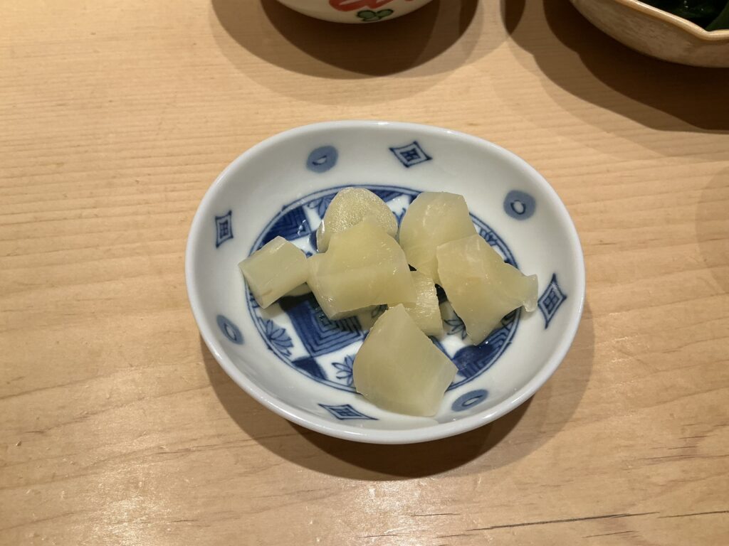 鮨結う紬のガリ