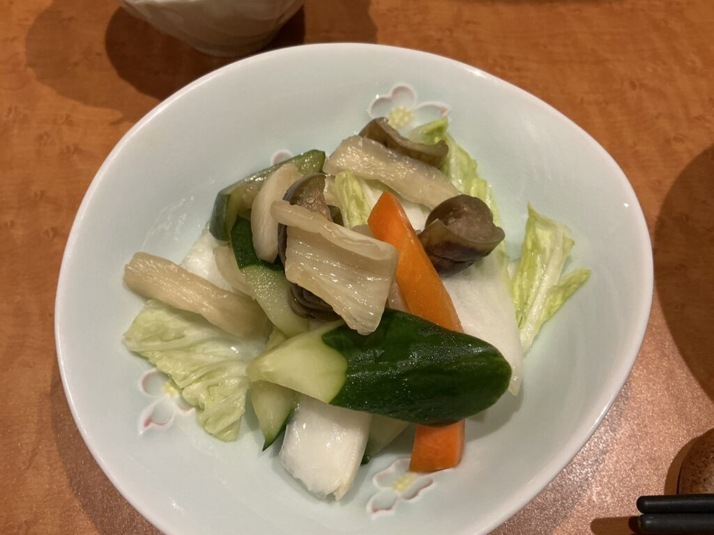 完全個室肉寿司彩・八馬の漬物
