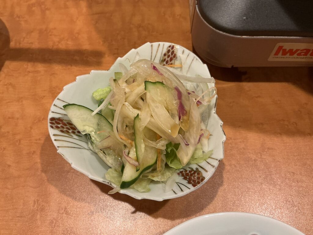 完全個室肉寿司彩・八馬のサラダ