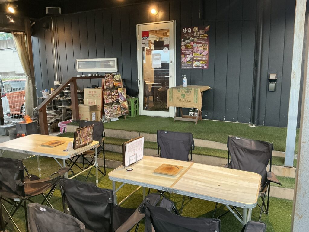 極み焼肉ホルモン清司の店内