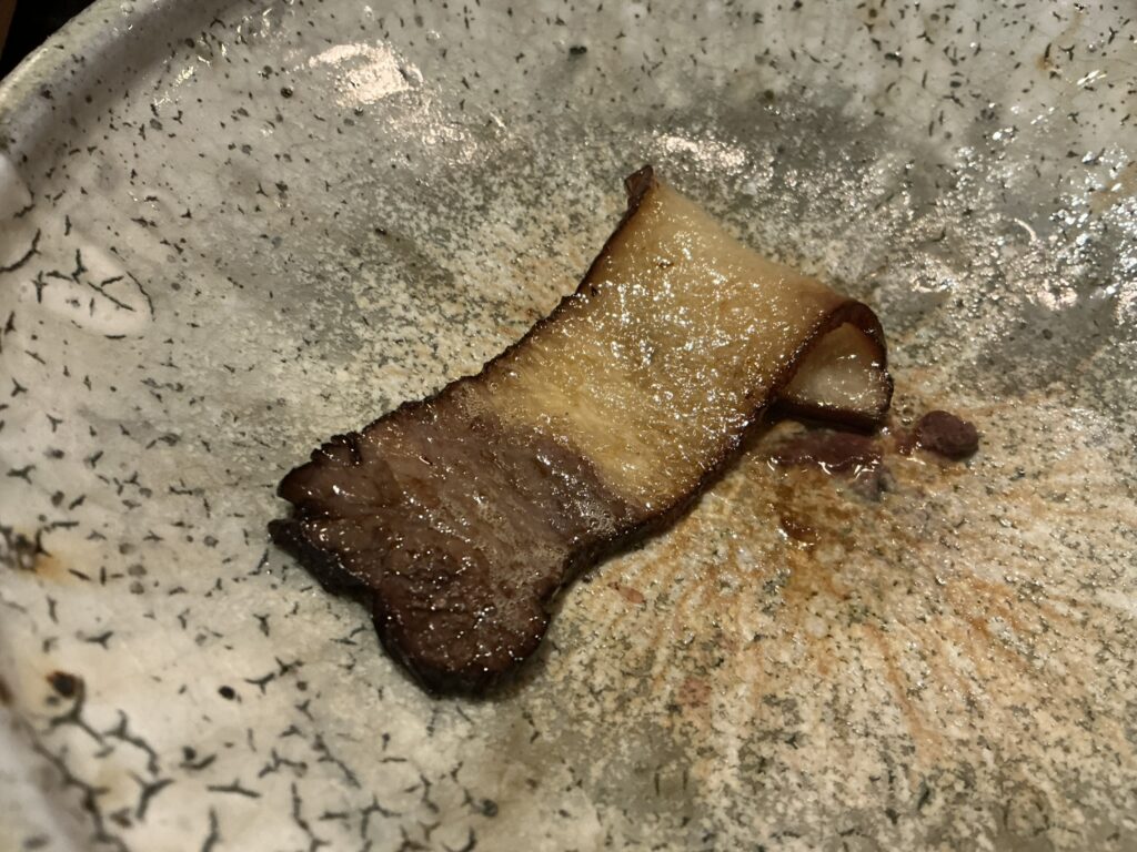 食滋楽の自家製鯨ベーコン