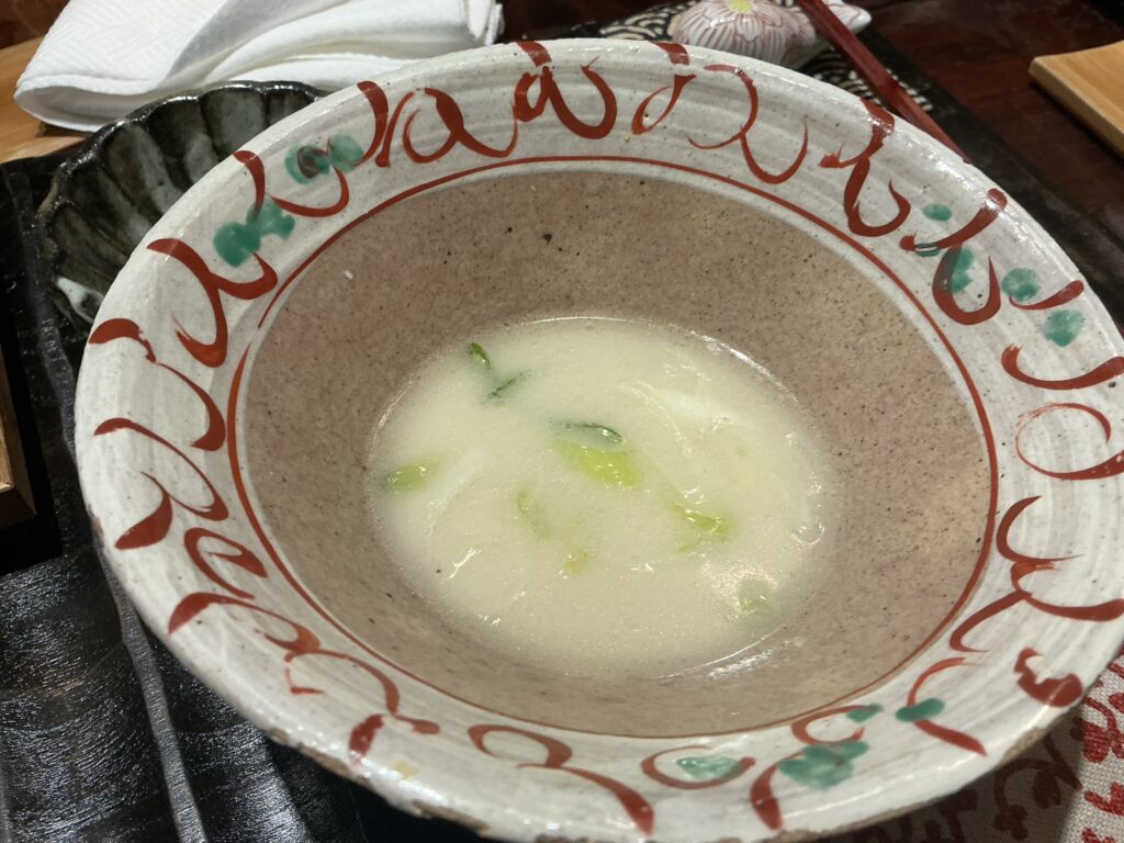 食滋楽の鯨滋養鍋