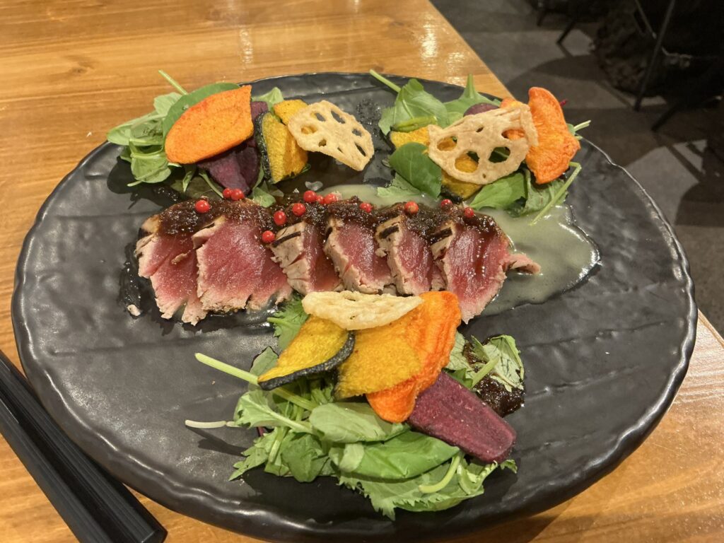 さかながはねての愛媛産・本鮪レアステーキ