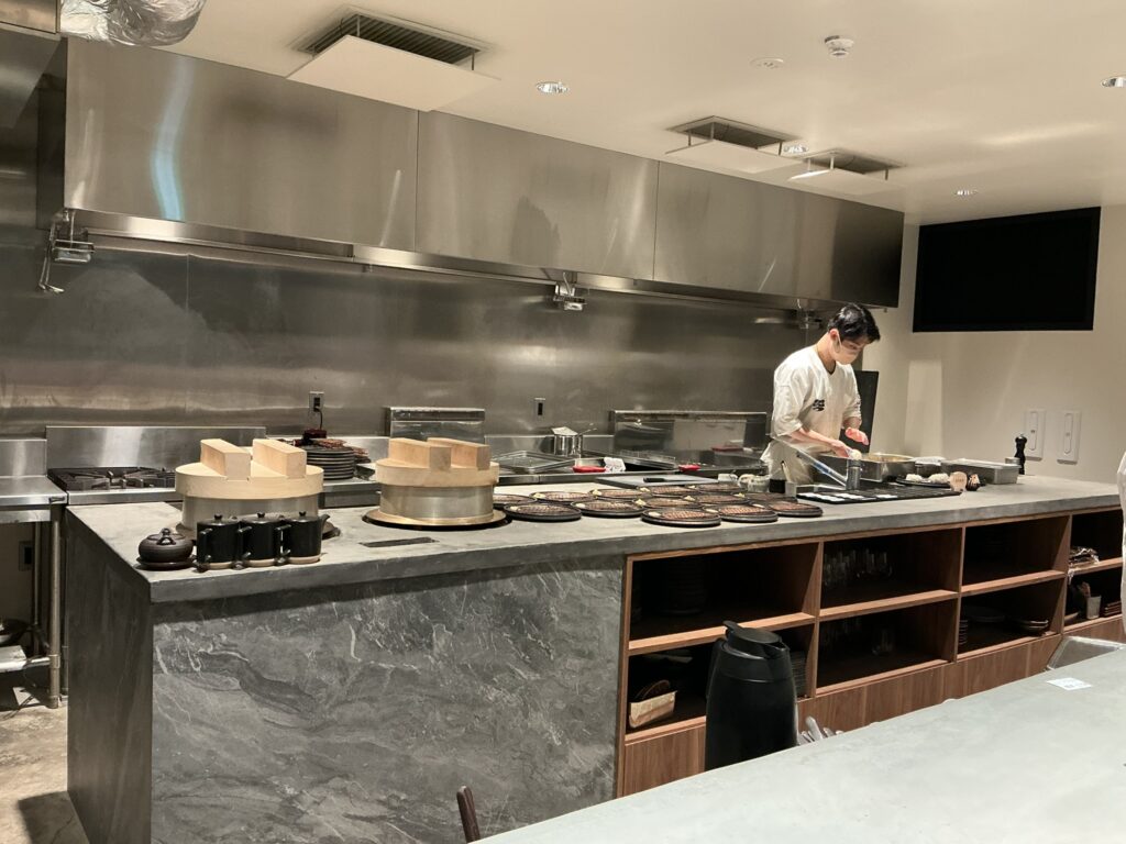 東京とんかつがぶうの店内