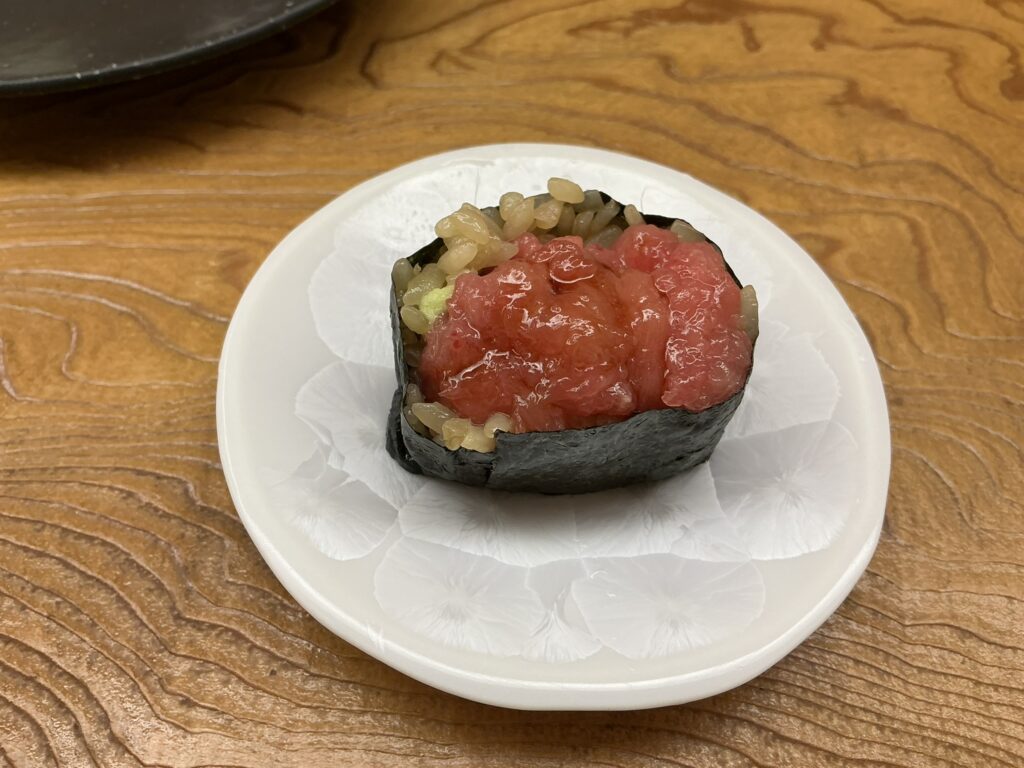 鮨おばなのトロ巻き