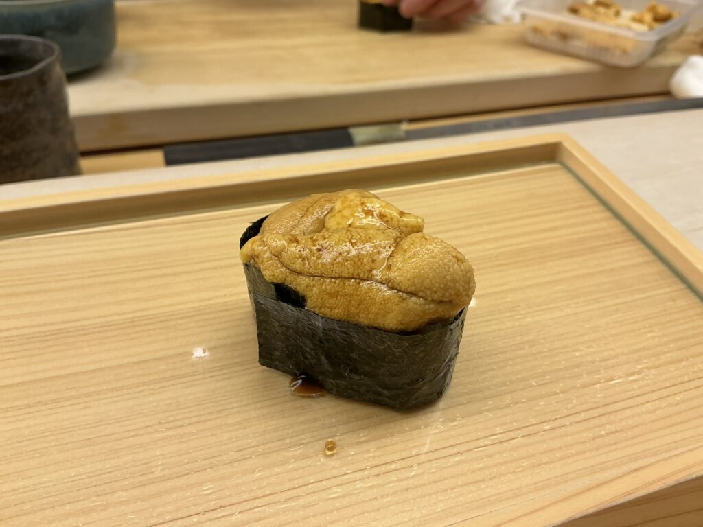鮨おばなの赤ウニ