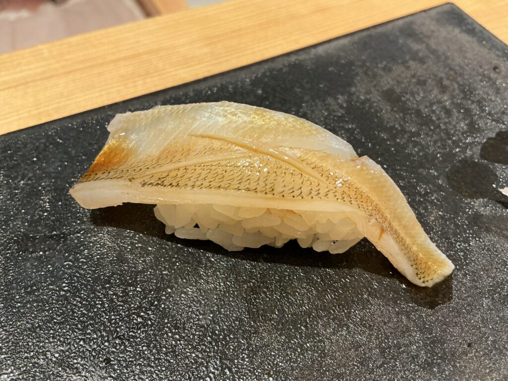 寿司こまちのキス